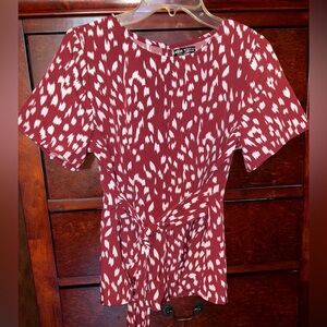 Women’s SHEIN Polka Dot Burgundy Scooped Neck Short Sleeve Blouse